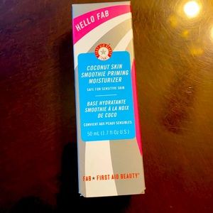 First Aid Beauty- Coconut Smoothie Priming Moisturizer